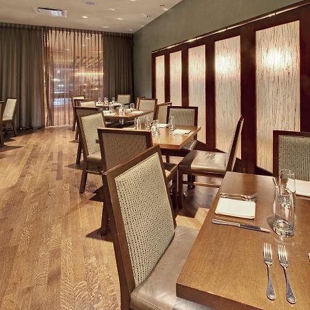 Crowne Plaza Hotel Glen Ellyn/Lombard By Ihg Ресторант снимка