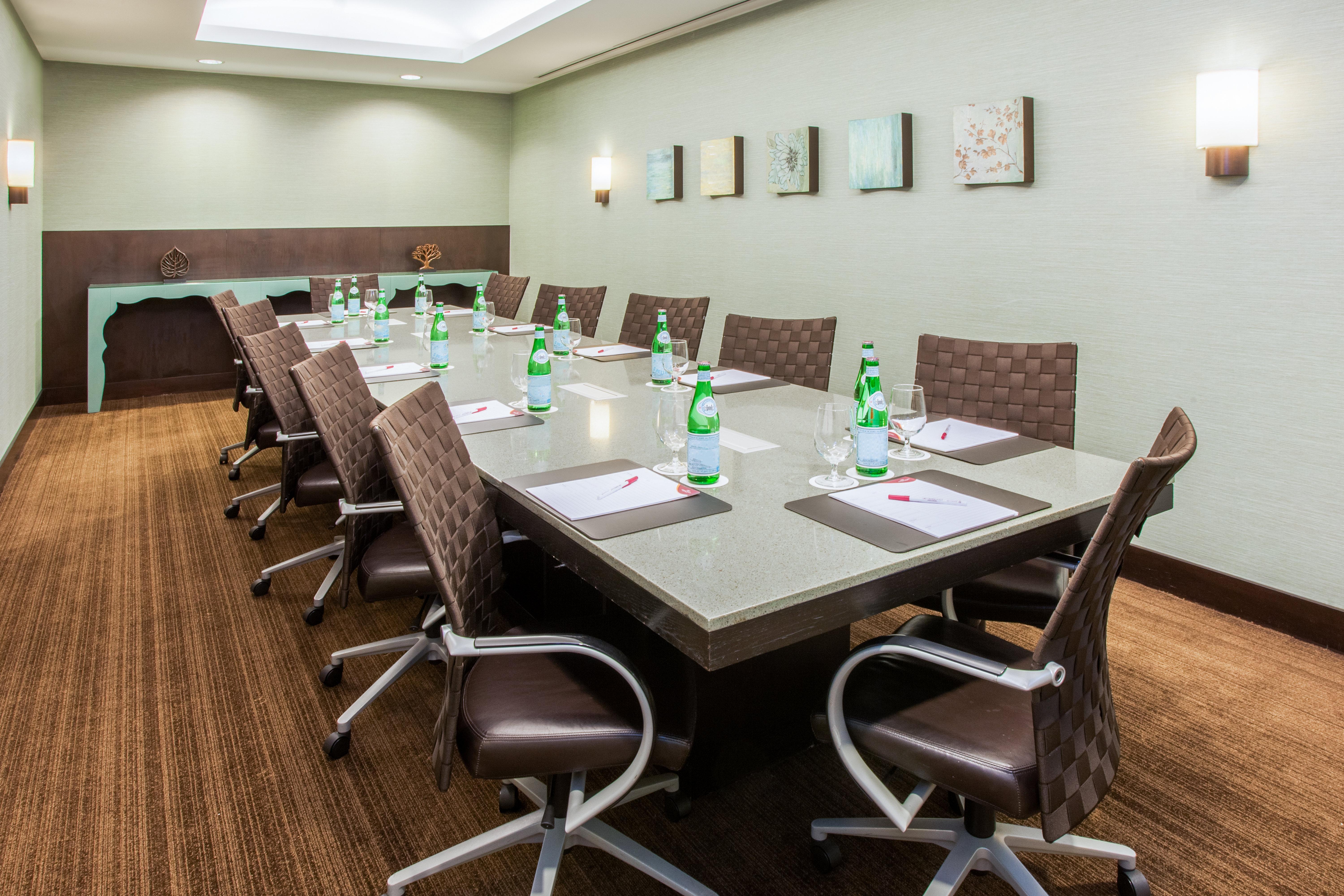 Crowne Plaza Hotel Glen Ellyn/Lombard By Ihg Екстериор снимка