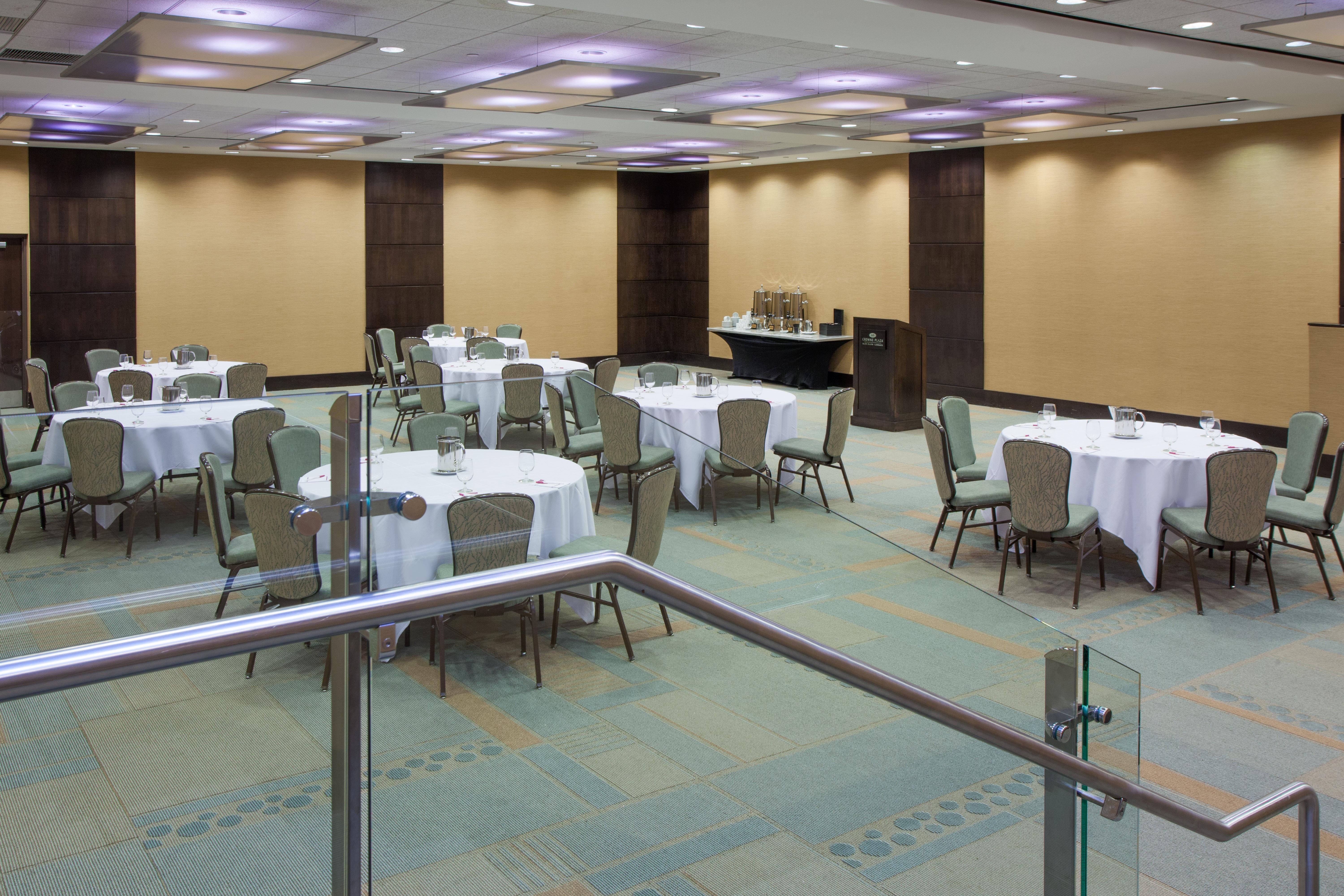 Crowne Plaza Hotel Glen Ellyn/Lombard By Ihg Екстериор снимка
