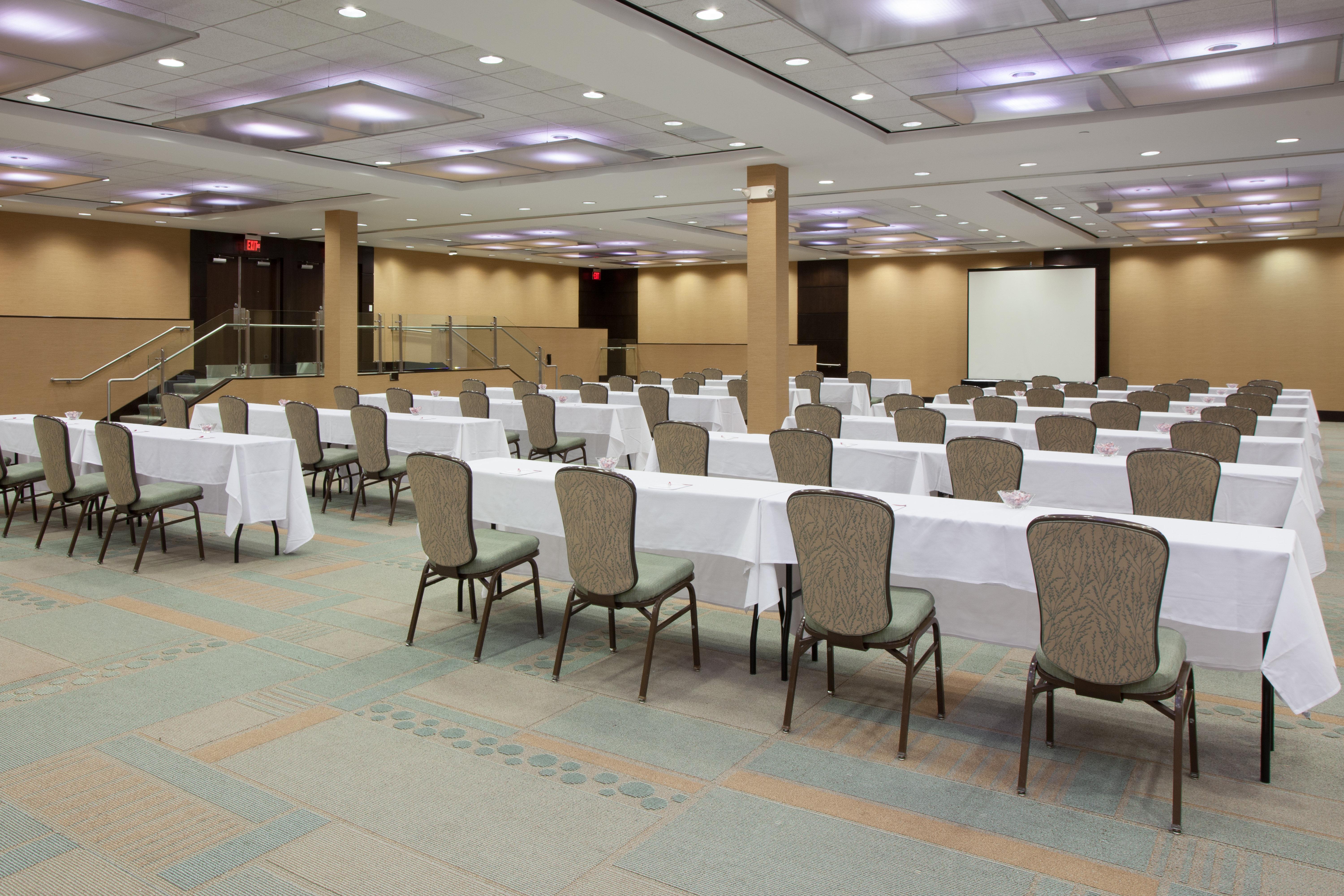 Crowne Plaza Hotel Glen Ellyn/Lombard By Ihg Екстериор снимка