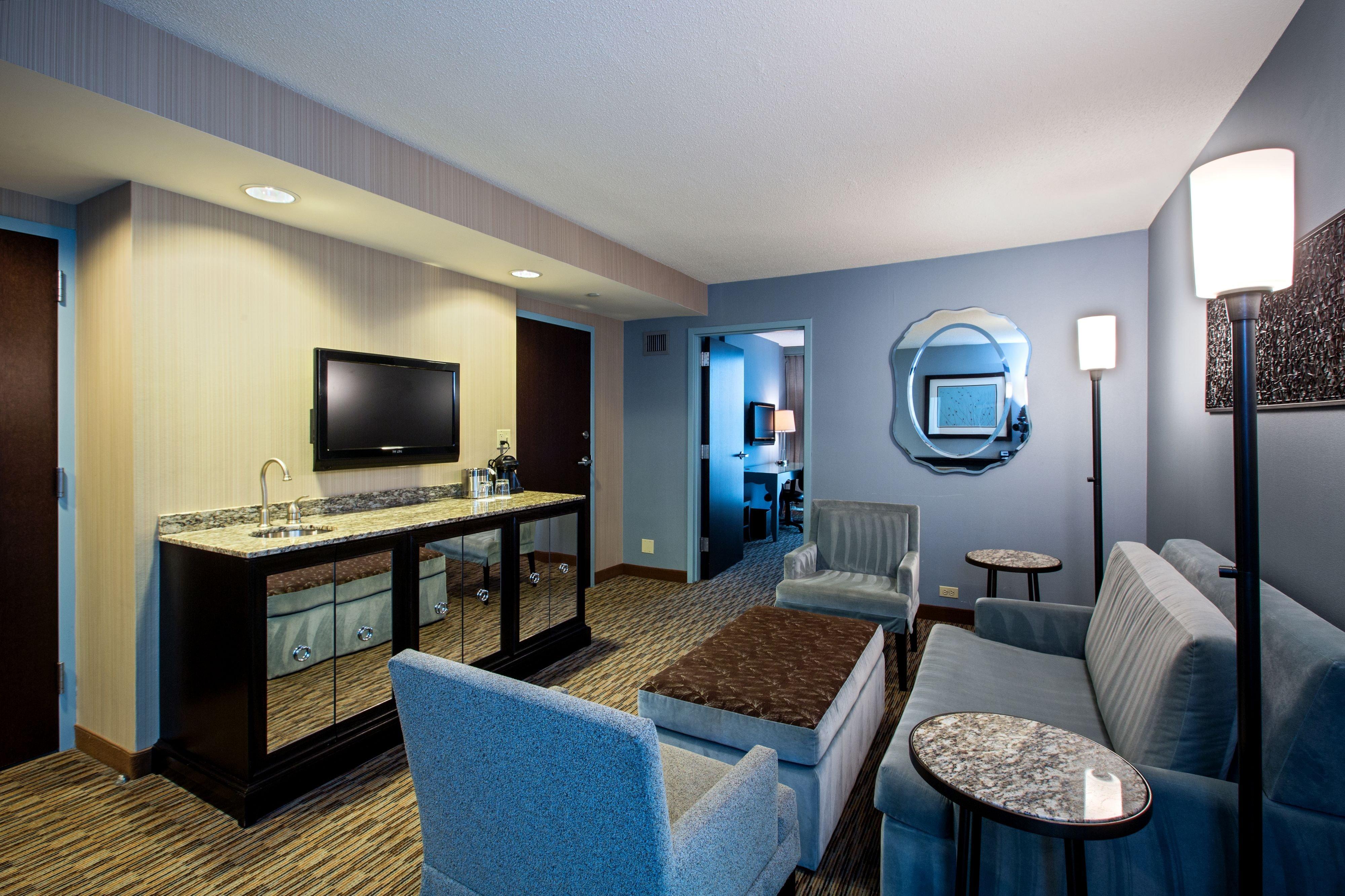 Crowne Plaza Hotel Glen Ellyn/Lombard By Ihg Екстериор снимка