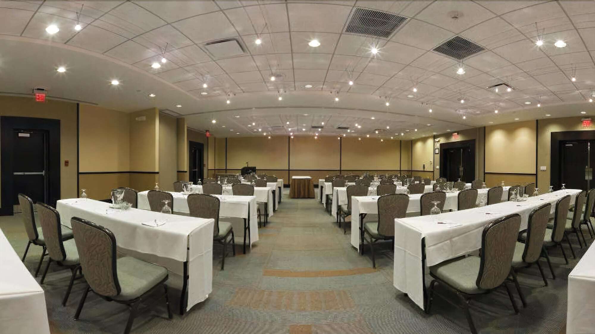 Crowne Plaza Hotel Glen Ellyn/Lombard By Ihg Екстериор снимка